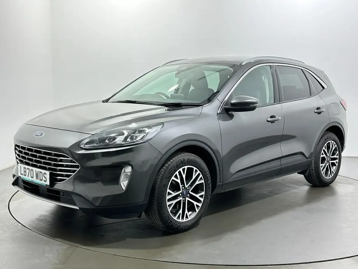 Used Ford Kuga Titanium 150 HP (110 kW) 2021 Grey SUV