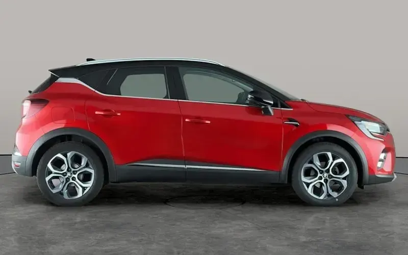 Used Renault Captur Techno 91 HP (66 kW) 2024 Red/black SUV