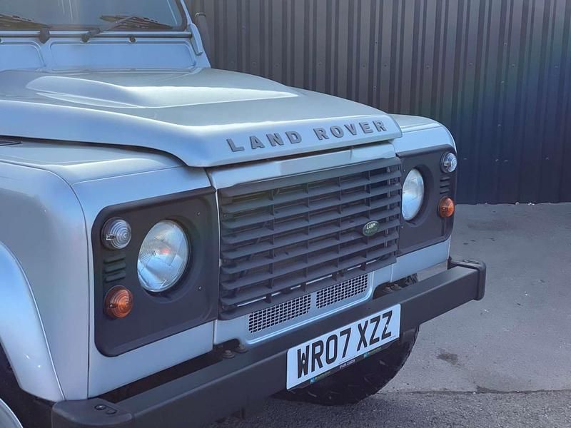Used Land Rover Defender 122 HP (89 kW) 2007 Silver