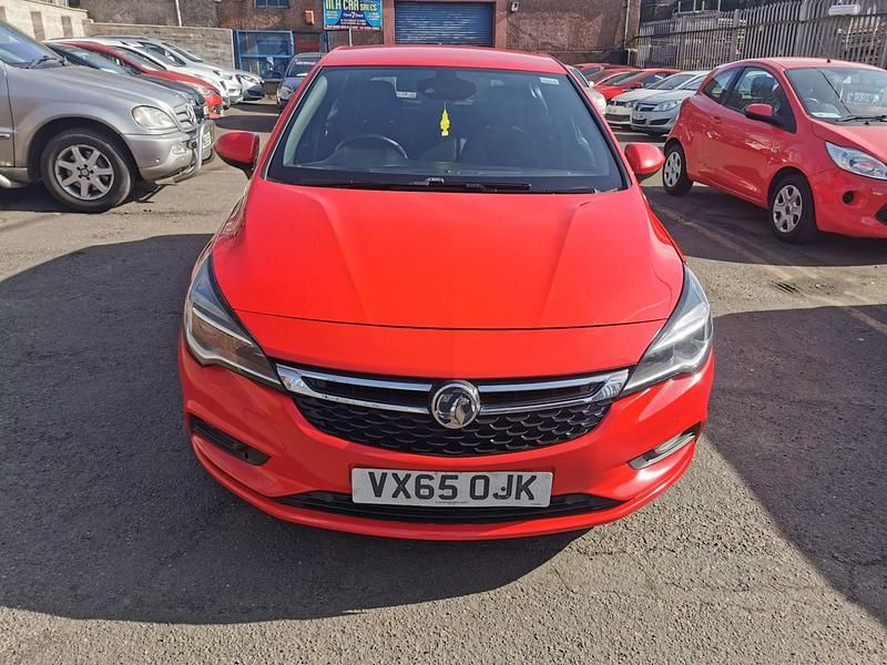 Used Vauxhall Astra SRi 136 HP (100 kW) 2015 Red Hatchback
