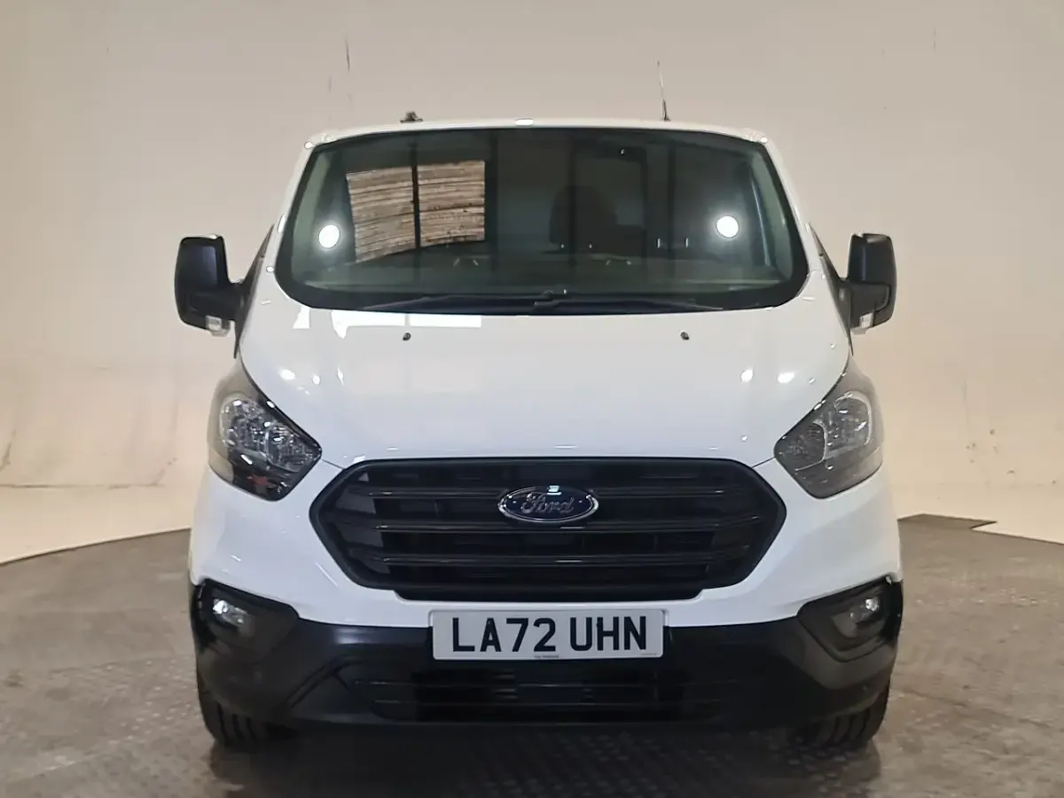 Used Ford Transit Custom 130 HP (95 kW) 2023 White Van