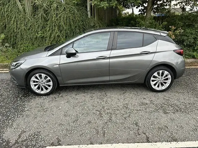 Used Vauxhall Astra Design Edition 2018 Grey Hatchback