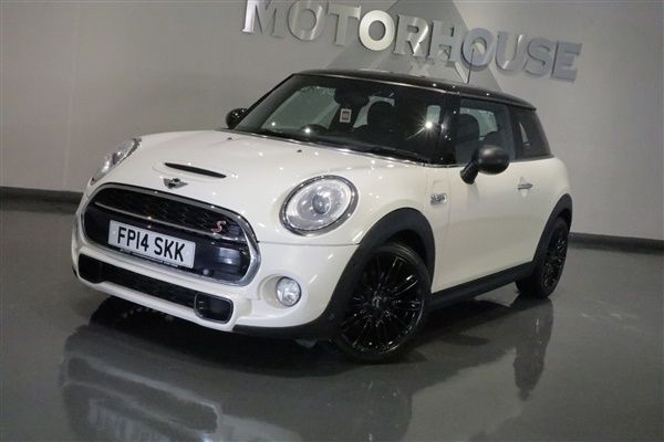White Used 2014 Mini Cooper S Hatch Hatchback | £10,995 (Fair price) - Image 1/1