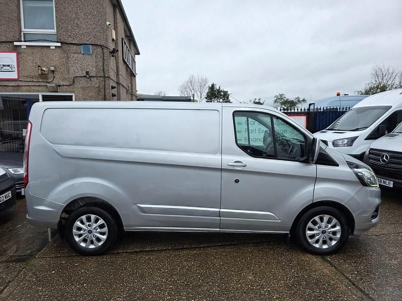 Used Ford Transit Custom Limited 130 HP (95 kW) 2021 Silver Van