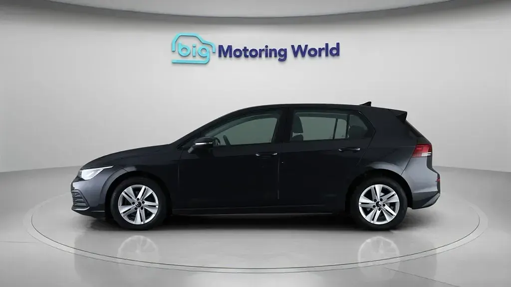 Używany VW Golf VIII S 115 KM (84 kW) 2023 Szary Hatchback