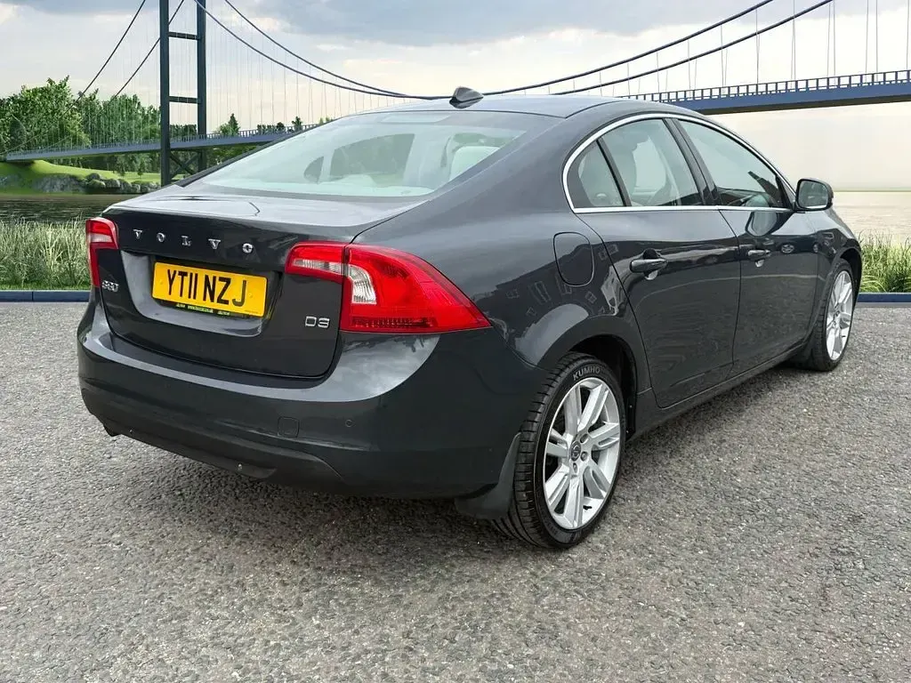 Used Volvo S60 SE Lux 163 HP (119 kW) 2011 Grey Sedan