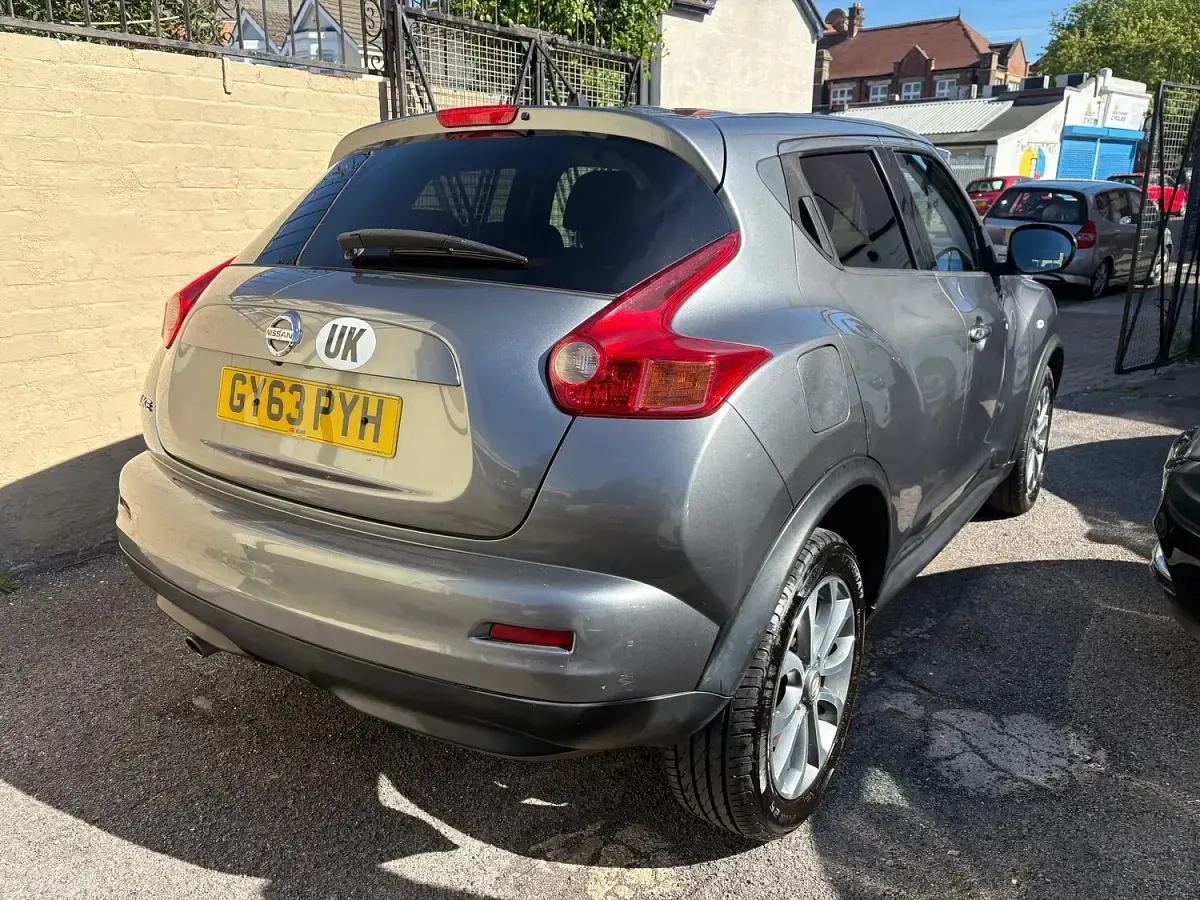 Used Nissan Juke Tekna 117 HP (86 kW) 2013 Grey SUV