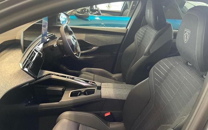 New Peugeot 5008 GTi 136 HP (100 kW) 2025 SUV