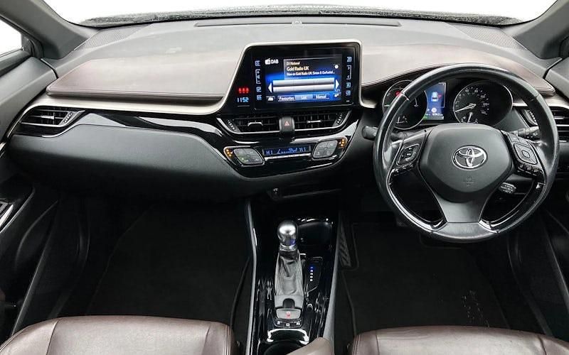 Used Toyota C-HR 122 HP (89 kW) 2018 Grey SUV