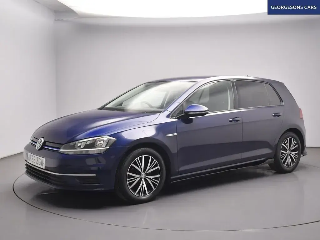 Used VW Golf VII SE 130 HP (95 kW) 2018 Blue Hatchback