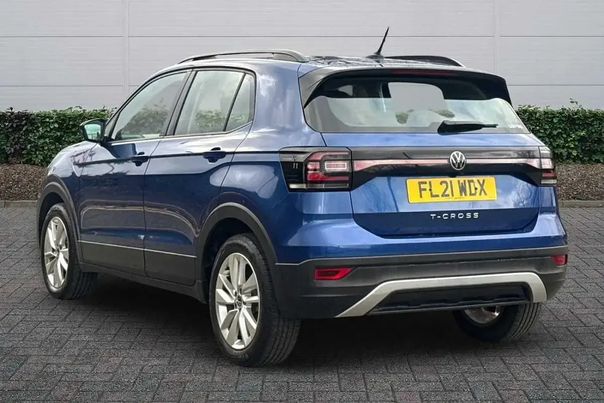 Usado VW T-Cross SE 110 HP (80 kW) 2021 Azul SUV