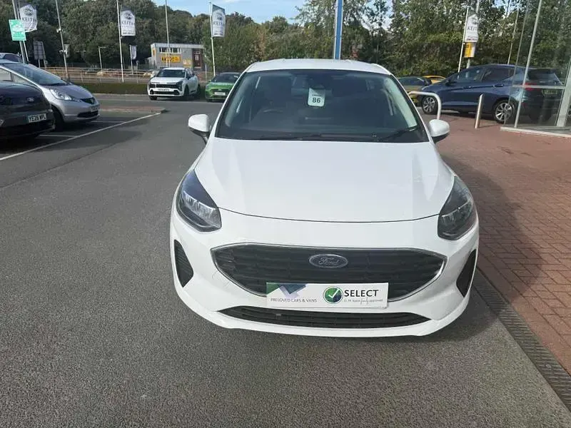 Used Ford Fiesta Trend 2023 Frozen white Hatchback