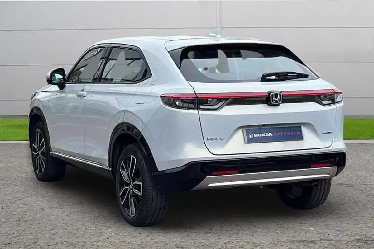 Second-hand Honda HR-V Advance 131 CP (96 kW) 2024 Alb SUV