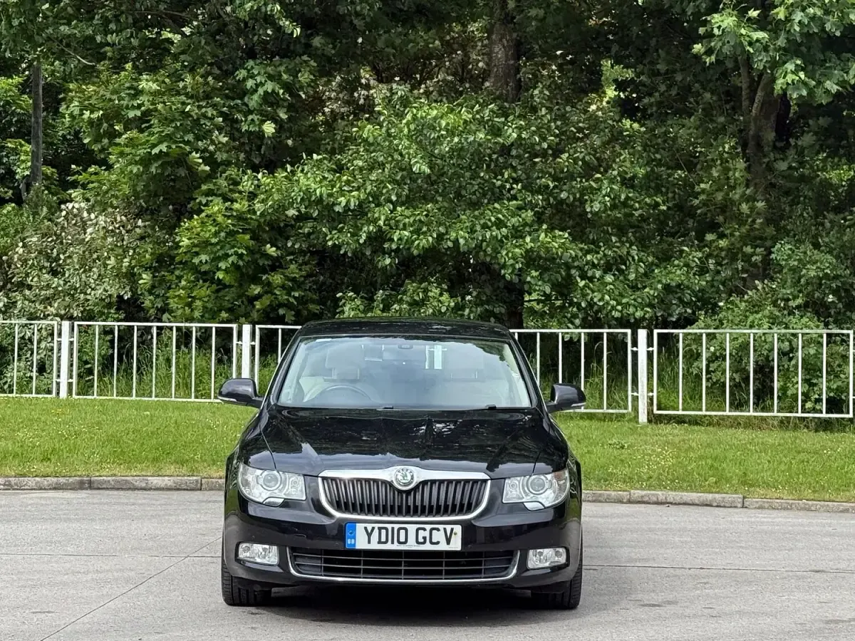 Used Skoda Superb Elegance 170 HP (125 kW) 2010 Black Hatchback