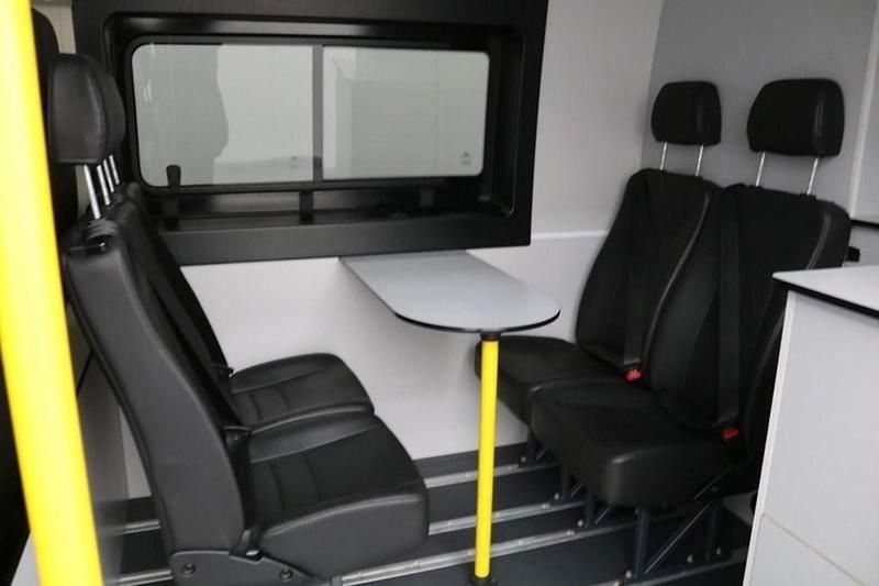 Used Peugeot Boxer 140 HP (102 kW) 2021 White Van