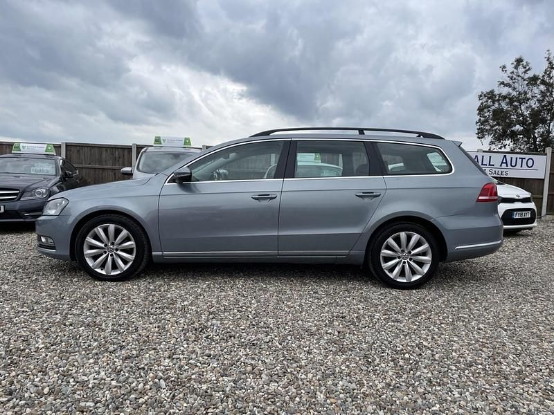 Begagnad VW Passat Highline 2013 Grå Kombi