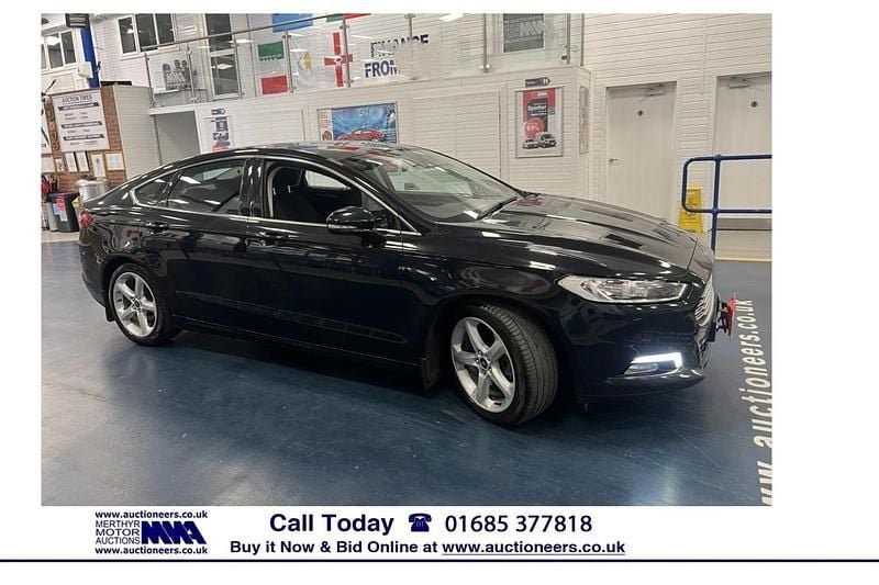 Used Ford Mondeo Titanium 180 HP (132 kW) 2016 Black Hatchback