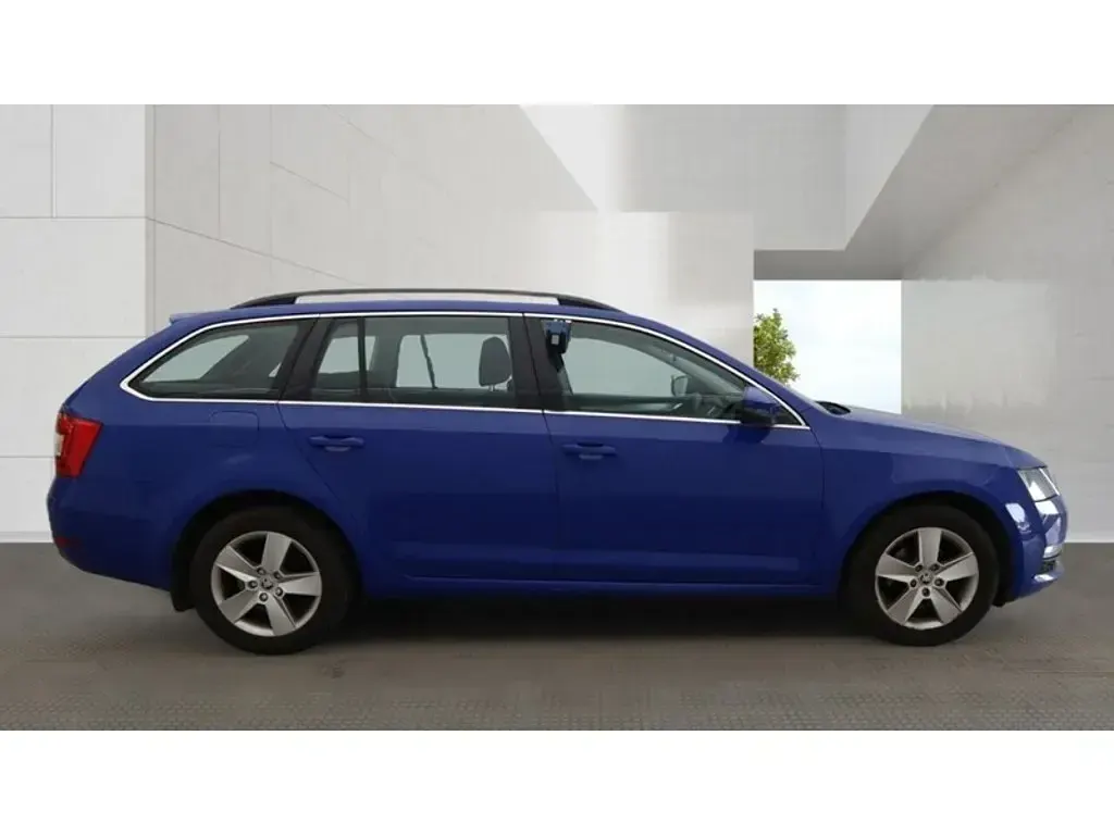 Used Skoda Octavia SE Technology 2020 Blue Estate