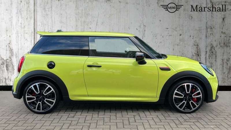 Used Mini John Cooper Works Premium Plus 231 HP (169 kW) 2024 Zesty yellow  Hatchback