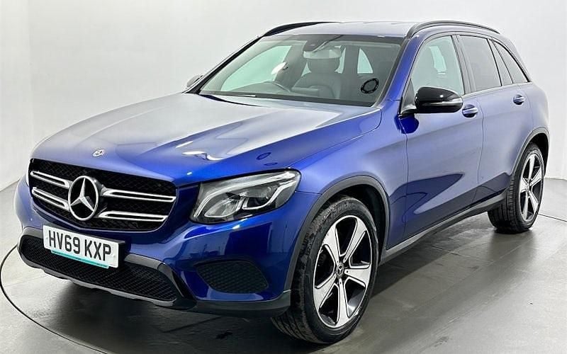 Used Mercedes GLC220 Urban 170 HP (125 kW) 2019 Blue Estate