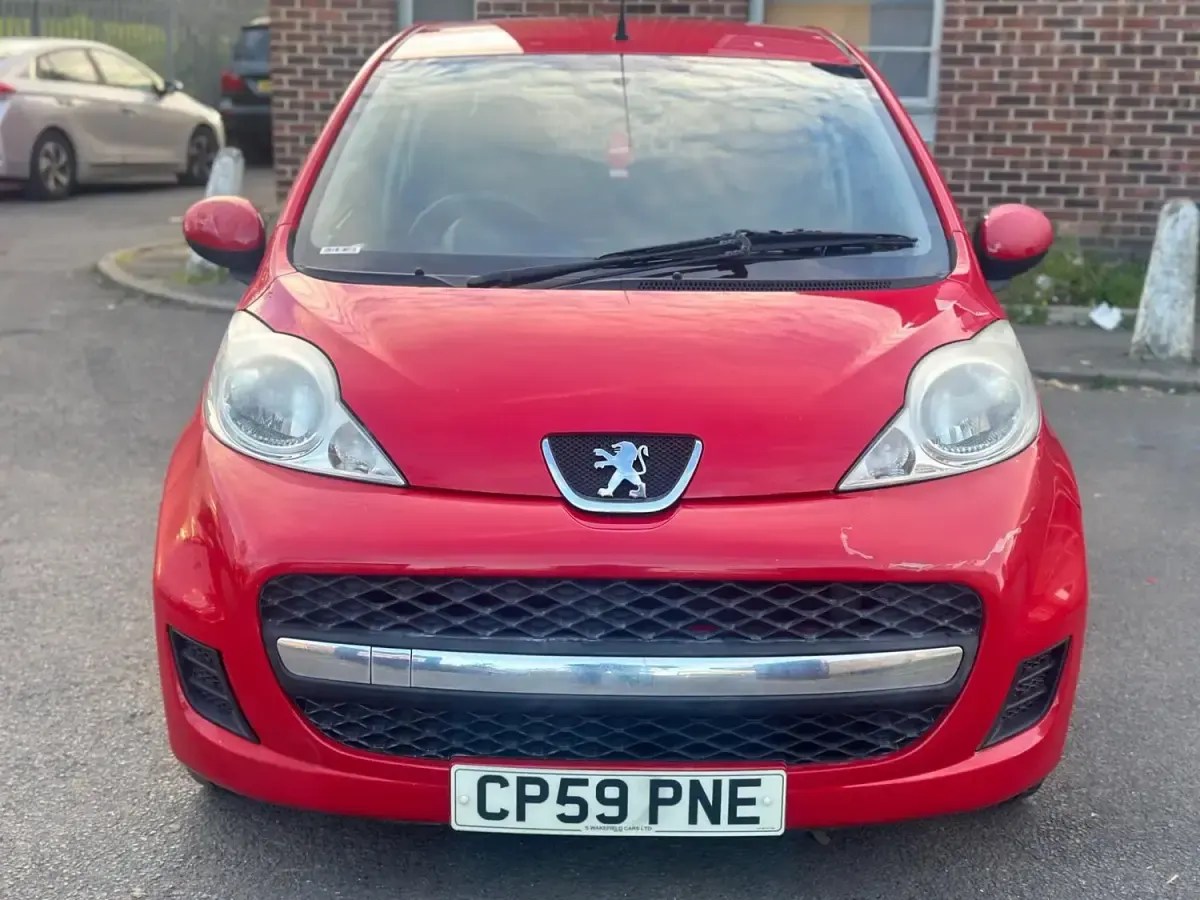 Second-hand Peugeot 107 68 CP (50 kW) 2010 Roșu Hatchback