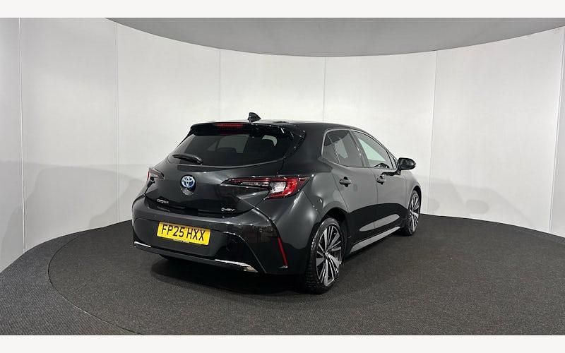 Used Toyota Corolla Design 140 HP (102 kW) 2025 Hatchback