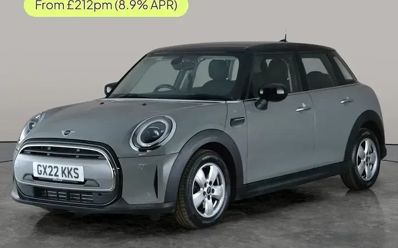 Usado Mini Cooper Classic 136 HP (100 kW) 2022 Citadino
