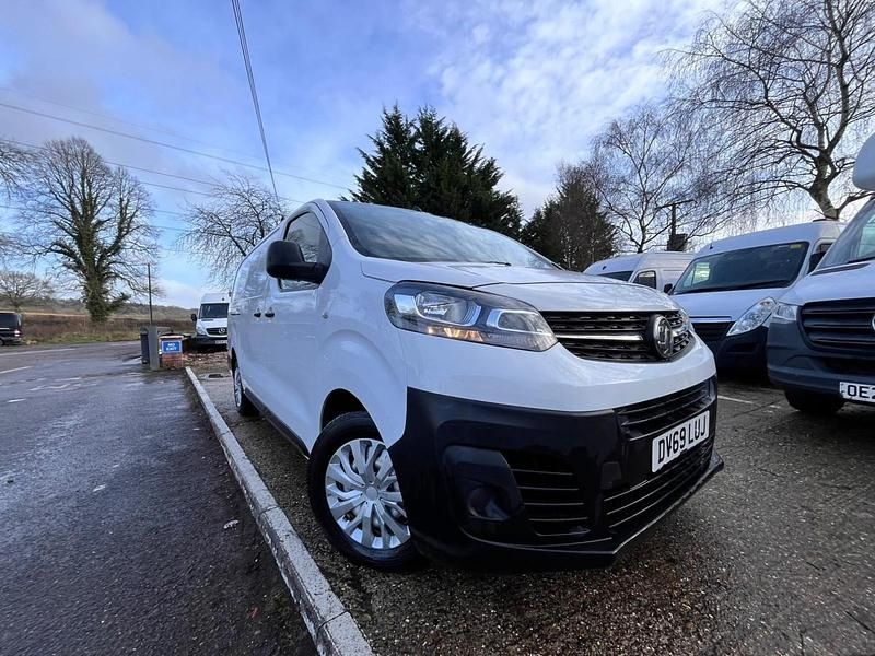 Used Vauxhall Vivaro Edition 2019 White MPV