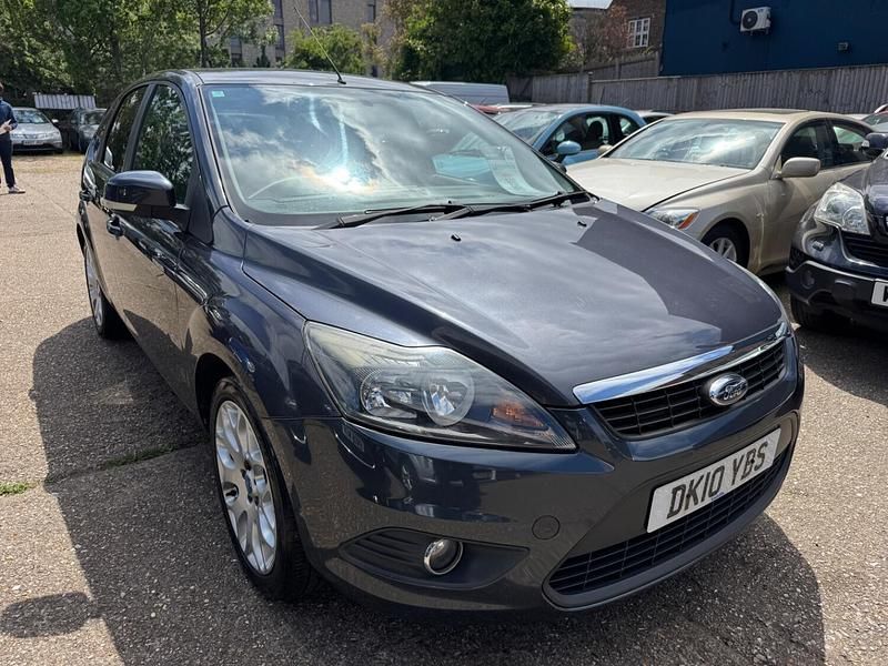 Grey Used 2010 Ford Focus Zetec Hatchback | £1,995 (Fair price) - Image 1/4