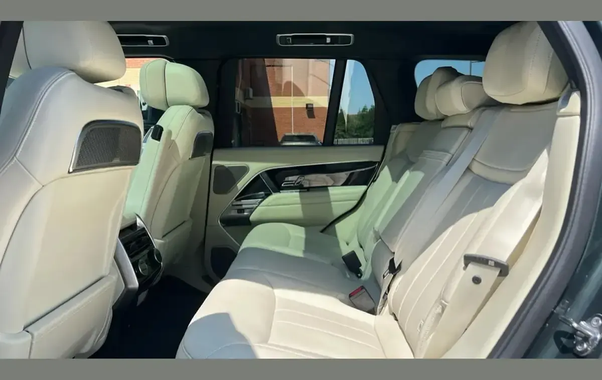 Used Land Rover Range Rover Autobiography 542 HP (398 kW) 2025 Green SUV