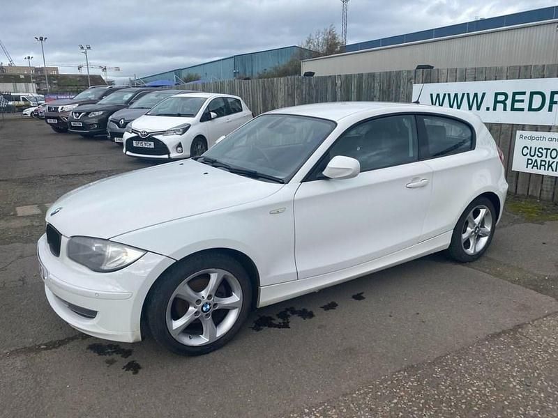 Used BMW 116 Sport Line 122 HP (89 kW) 2011 White Hatchback