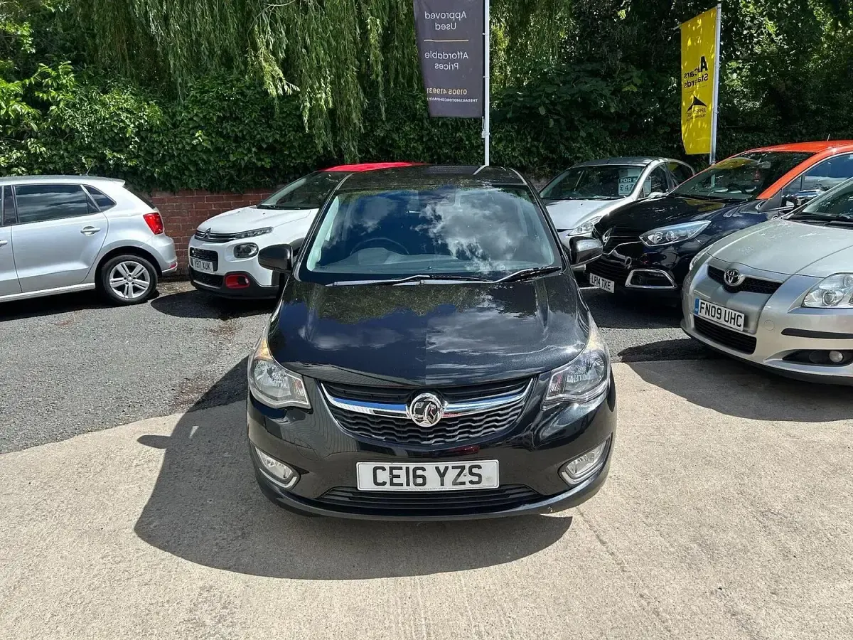 Used Vauxhall Viva 75 HP (55 kW) 2016 Black Hatchback