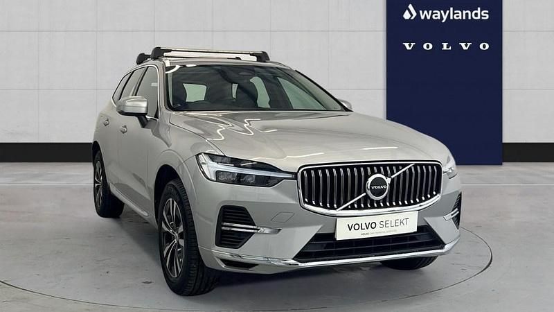 Used Volvo XC60 Core 249 HP (183 kW) 2022 Silver SUV