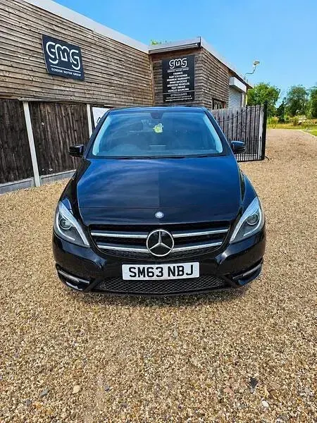 Used Mercedes B180 122 HP (89 kW) 2014 Black Hatchback