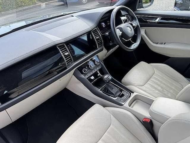 Graphite grey metallic Used 2023 Skoda Kodiaq LAURIN & KLEMENT SUV | £33,995 (A bit pricey) - Image 1/4