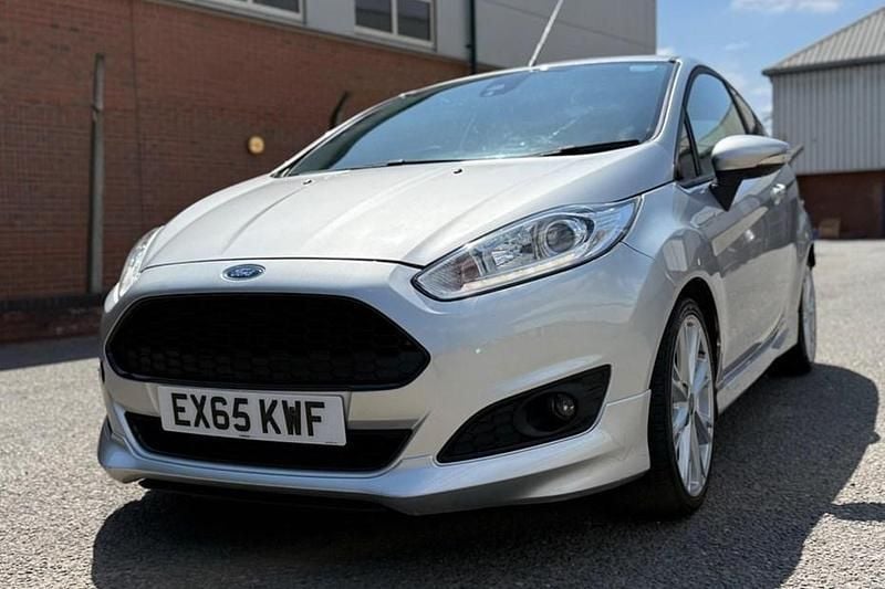 Silver Used 2015 Ford Fiesta Zetec Hatchback | £2,995 (Super price) - Image 1/1