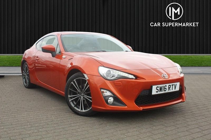 Orange Used 2016 Toyota GT86 GT Coupe | £15,385 (Good price) - Image 1/4
