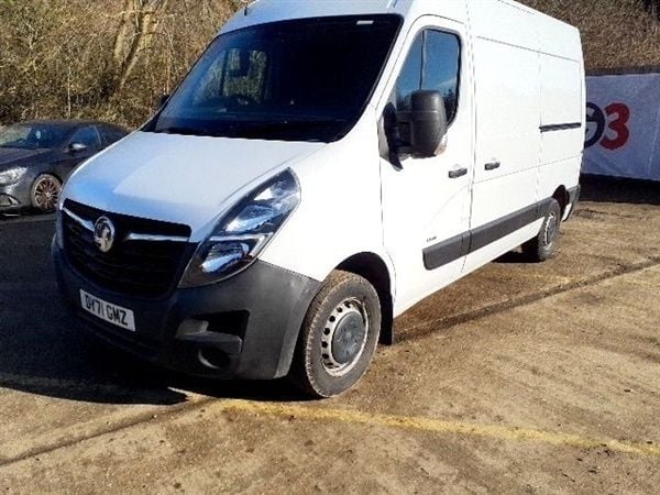 White Used 2021 Vauxhall Movano Van | £12,990 (Fair price) - Image 1/1