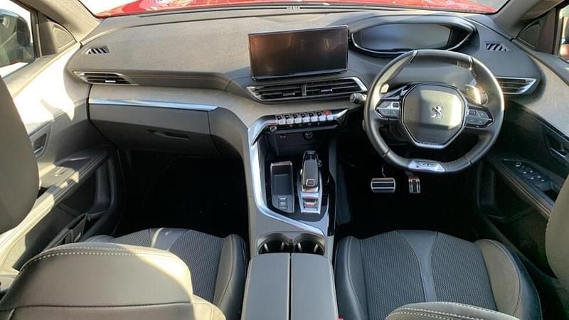 Used Peugeot 3008 GT-line 129 HP (94 kW) 2022 Red SUV