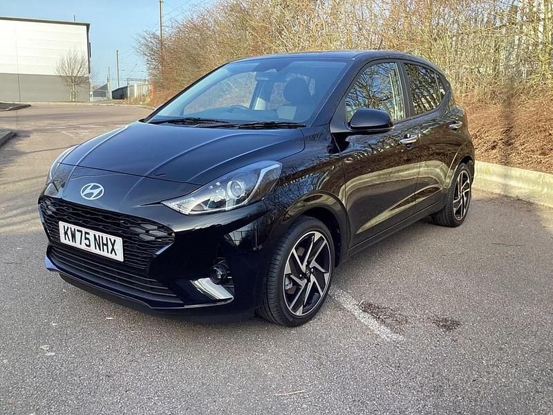 New Hyundai i10 Premium 77 HP (56 kW) 2025 Phantom black Hatchback