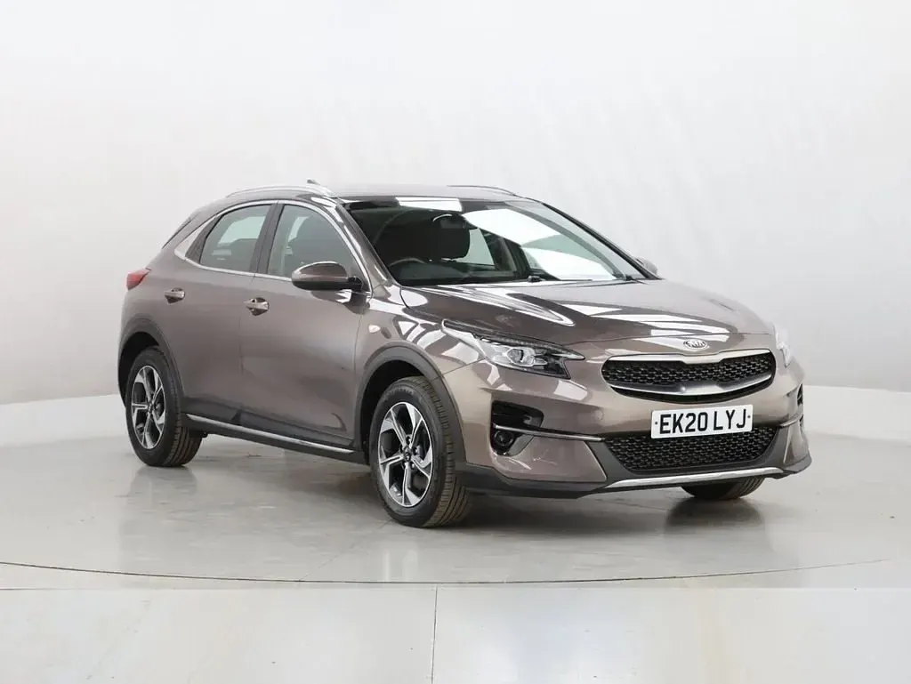 Usado Kia XCeed 118 HP (86 kW) 2020 Castanho SUV