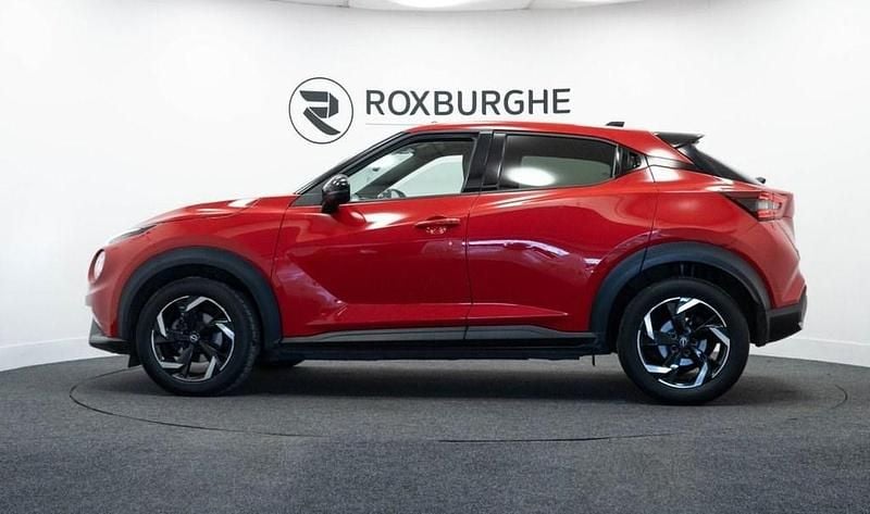 Used Nissan Juke N-Connecta 114 HP (83 kW) 2023 Red SUV