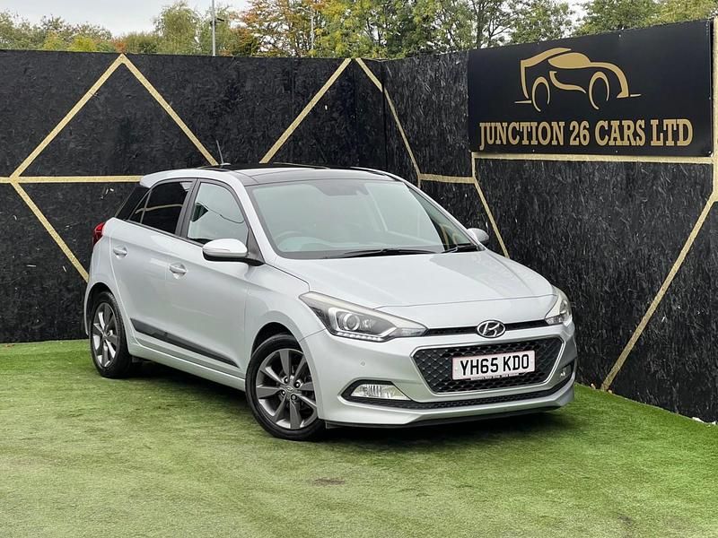 Silver Used 2015 Hyundai i20 Premium SE Hatchback | £5,895 (Fair price) - Image 1/4