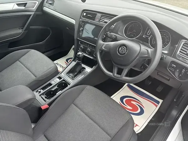 Used VW Golf VII S 115 HP (84 kW) 2017 White Hatchback