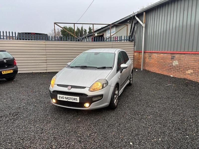Grey Used 2011 Fiat Punto Evo Hatchback | £1,649 (Fair price) - Image 1/4