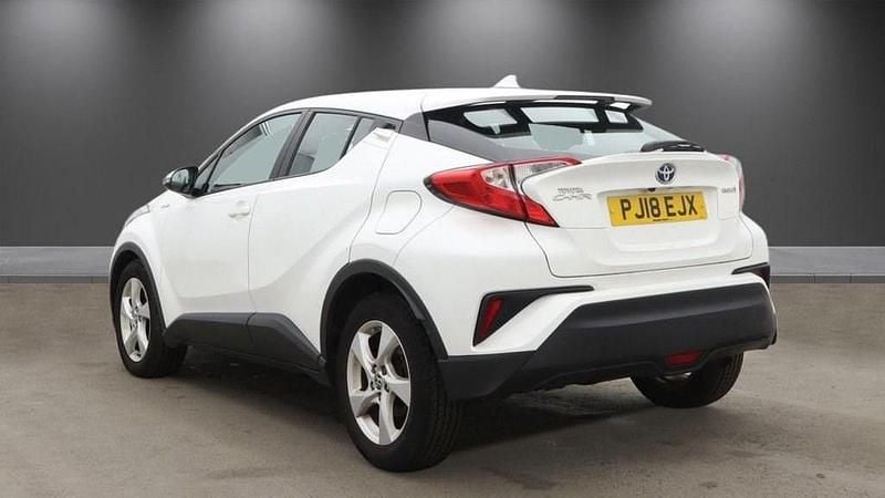 Used Toyota C-HR 2018 White SUV