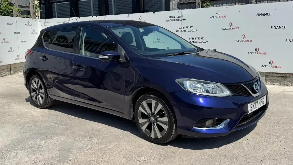 Used Nissan Pulsar Tekna 2017 Blue Hatchback