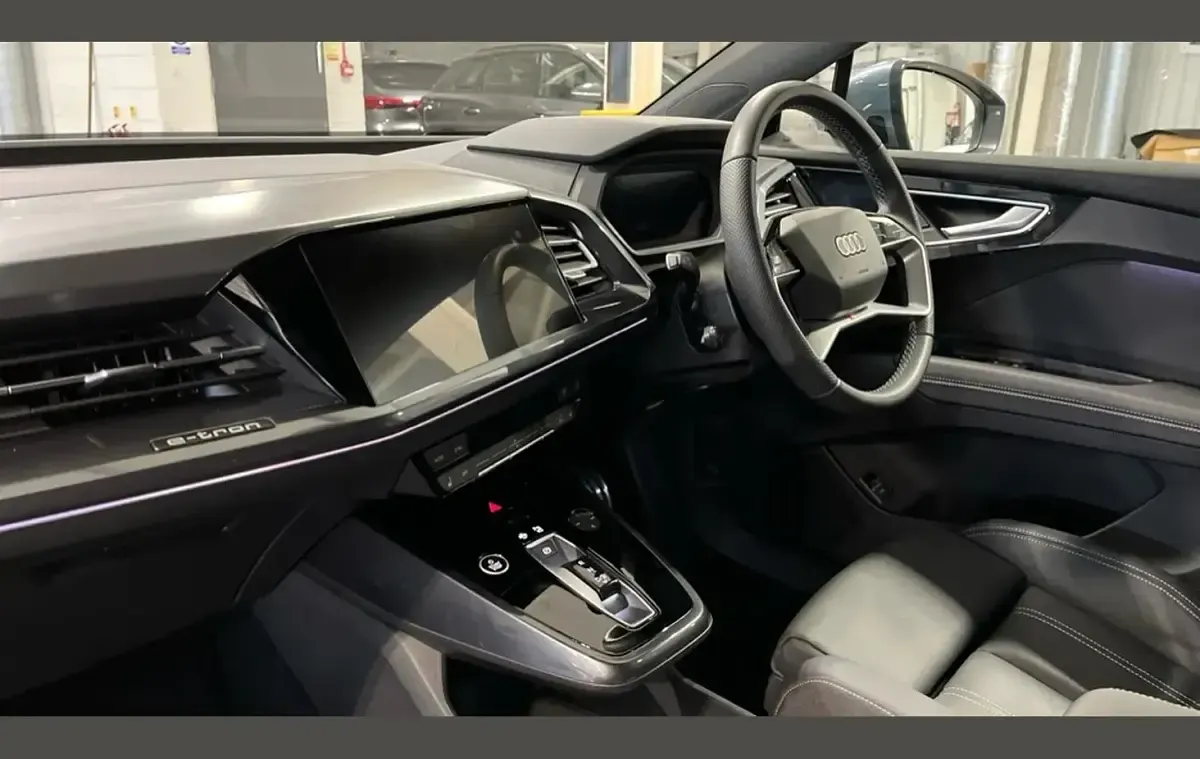 Used Audi Q4 e-tron S-Line 210 kW (286 HP) 2025 Blue SUV