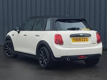 Used Mini Cooper Classic 136 HP (100 kW) 2018 White Hatchback