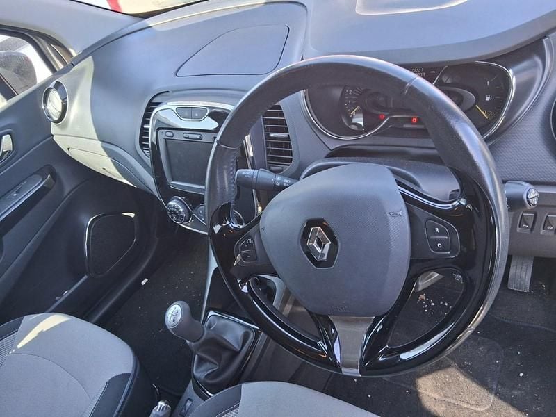 Second-hand Renault Captur Dynamique 90 CP (66 kW) 2014 Gri SUV